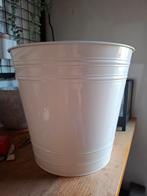 Witte metalen bloempot, Tuin en Terras, Bloempotten, Rond, Tuin, Zo goed als nieuw, Metaal