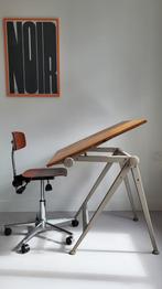 Tekentafel 'Reply', Rietveld & Kramer + Fritz Hansen stoel, Doe-het-zelf en Verbouw, Tekentafels, Ophalen, Gebruikt, Minder dan 130 cm