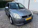 Suzuki Swift 1.5 Exclusive AIRCO.NAVI.KEYLESS&GO.NAP.NEW-APK, Auto's, Suzuki, Voorwielaandrijving, Gebruikt, Zwart, 4 cilinders