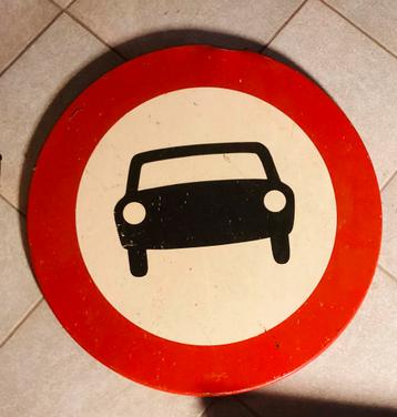 Verkeersbord, metaal, rond, verboden voor auto’s, oud beschikbaar voor biedingen