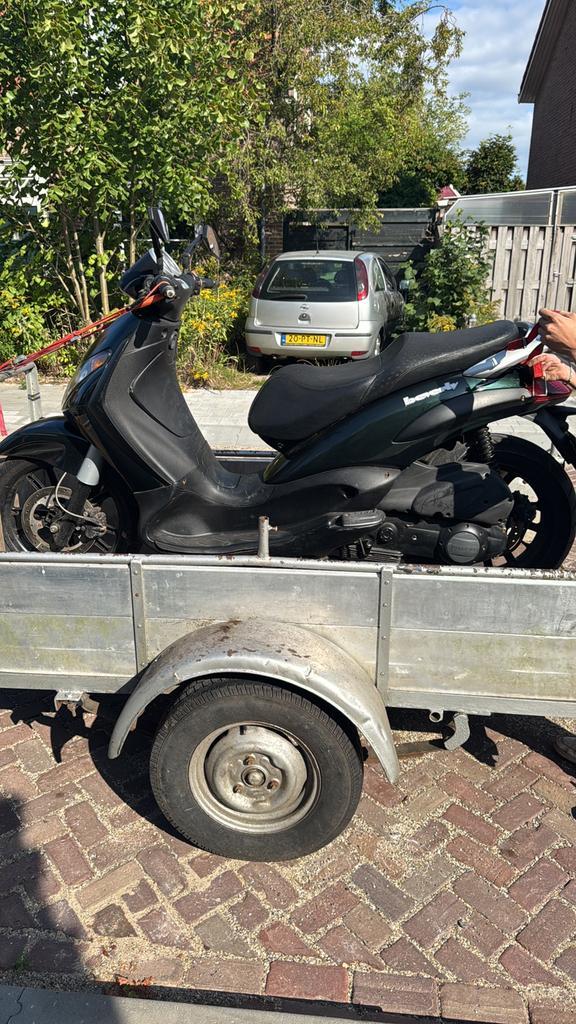 Beverly 125 compleet in onderdelen., Fietsen en Brommers, Scooters | Piaggio, Zo goed als nieuw, Overige modellen, Benzine, Ophalen
