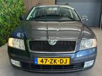 Skoda Octavia Combi 1.6 FSI Ambiente / Automaat / Cruise, 65 €/maand, Gebruikt, 4 cilinders, 1290 kg