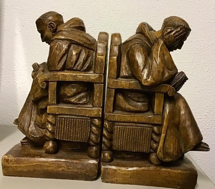 Set van twee boekensteunen lezende monniken, Verzamelen, Beelden en Beeldjes, Zo goed als nieuw, Religie, Ophalen of Verzenden