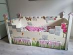 Handgeschilderd massief houten peuterbed, Kinderen en Baby's, Kinderkamer | Bedden, Ophalen, 70 tot 85 cm, 140 tot 160 cm, Zo goed als nieuw