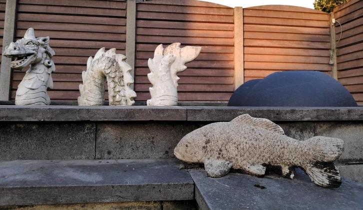 tuinbeeld: Japans Koi-beeld – bewezen weerbestendig!, Tuin en Terras, Tuinbeelden, Nieuw, Dierenbeeld, Beton, Ophalen