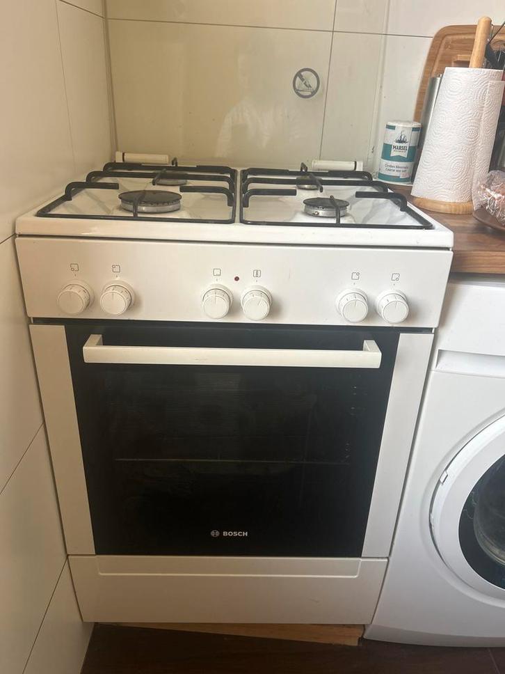 Bosch Fornuis 4-pits + Oven - Werkt Perfect!, Witgoed en Apparatuur, Fornuizen, Gebruikt, Vrijstaand, Gas, 4 kookzones, 85 tot 90 cm