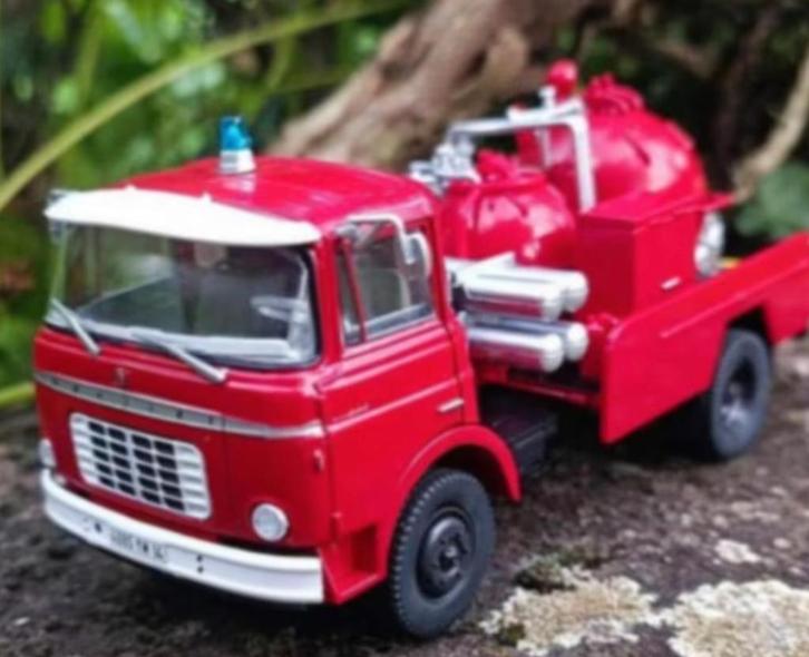Berliet GAK 50 VIP schuimblusser BRANDWEER schaal 1/43 # 65, Hobby en Vrije tijd, Modelauto's | 1:43, Nieuw, Bus of Vrachtwagen