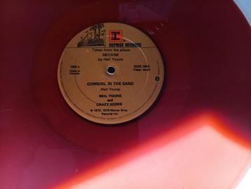 Neil Young -  promo Decade LP - Rood Vinyl - Canada beschikbaar voor biedingen