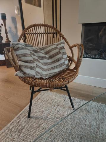 Retro Rotan Stoeltje - Goede Staat beschikbaar voor biedingen