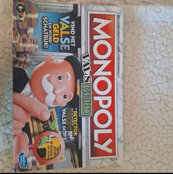 Monopoly vals geld  beschikbaar voor biedingen