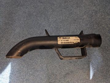 Bobcat 453/463 - Exhaust Tube / Uitlaat eindstuk (6712642) beschikbaar voor biedingen