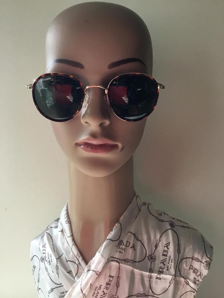 NIEUWE!! D.Franklin Zonnebril ( in Hilversum), Sieraden, Tassen en Uiterlijk, Zonnebrillen en Brillen | Dames, Zo goed als nieuw