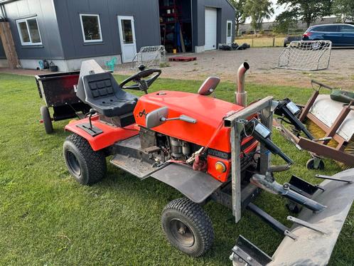 Ariens YT12 Zitmaaier met Aanhanger en Veegmachine, Tuin en Terras, Zitmaaiers, Gebruikt, Minder dan 90 cm, Elektrische starter