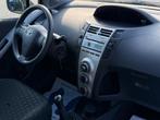 Toyota Yaris 1.3 VVTi Terra - NAP KM STAND - ORG NL - AIRCO, Voorwielaandrijving, 4 cilinders, Bedrijf, Handgeschakeld