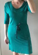 WE groene tricot jurk damesjurk met bruine ceintuur maat S, WE, Nieuw, Ophalen of Verzenden, Knielengte