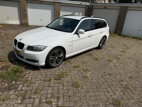 BMW 3-Serie 325i Xdrive 218pk Aut. 2010 Wit, Auto's, BMW, Particulier, 3-Serie, 4x4, Adaptieve lichten, Airbags, Airconditioning