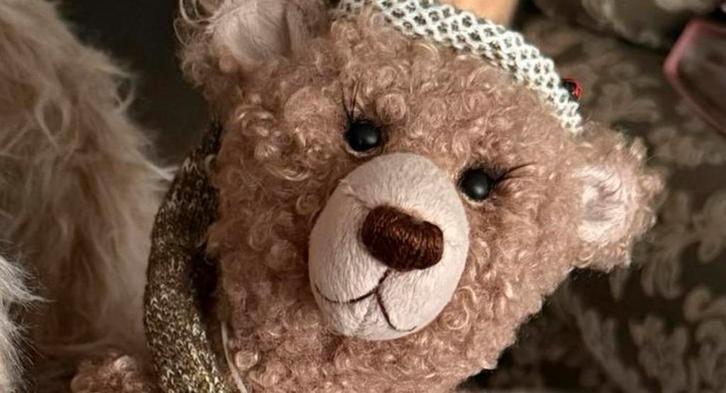 Handgemaakt beertje, Verzamelen, Beren en Cherished Teddies, Nieuw, Stoffen beer, Overige merken, Ophalen of Verzenden