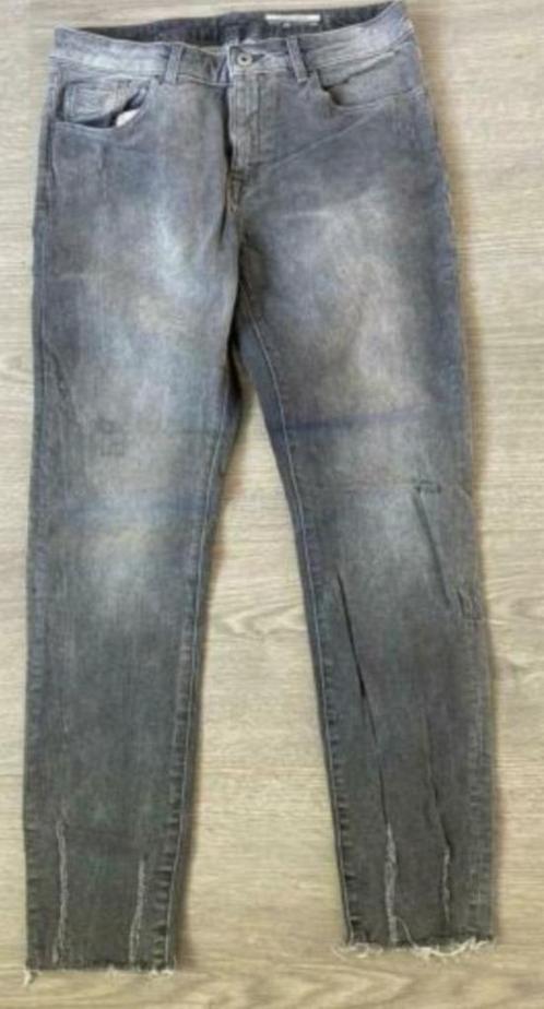 EDC Enkellange grijze jeans , mt 29/30 (maat 36 ), Kleding | Dames, Spijkerbroeken en Jeans, Zo goed als nieuw, W28 - W29 (confectie 36)