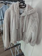 Bershka teddy jas crème maat S, Kleding | Dames, Jassen | Winter, Ophalen of Verzenden, Gedragen, Beige