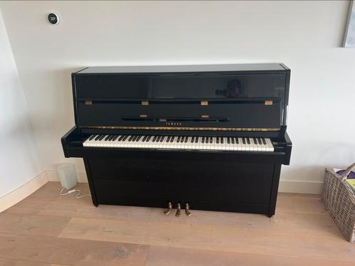 Yamaha P2 akoestische piano zwart, Muziek en Instrumenten, Piano's, Gebruikt, Piano, Zwart, Hoogglans, Ophalen