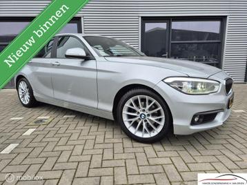 BMW 1-serie 118i NAVI AUTOMAAT XENON 17" beschikbaar voor biedingen