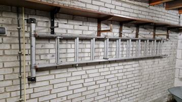 Aluminium Ladder - 2 tot 4 meter beschikbaar voor biedingen