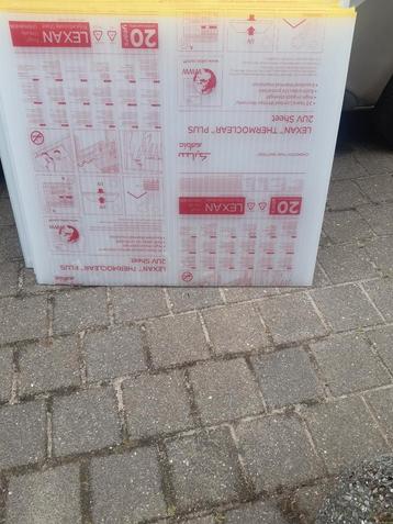 20 nieuwe  polycarbonaat dak plaatjes 91x105  beschikbaar voor biedingen