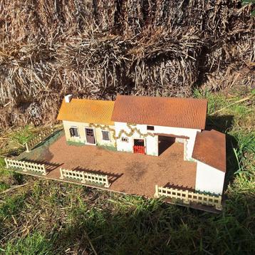 Miniatuur Frans Dorpje Diorama poppenhuis  beschikbaar voor biedingen