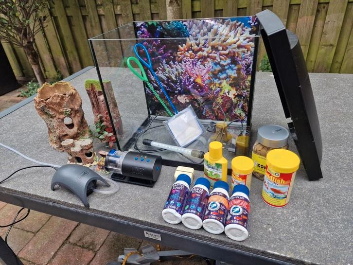 Superfish Aquarium 25L compleet met accessoires, Dieren en Toebehoren, Vissen | Aquaria en Toebehoren, Gebruikt, Leeg aquarium