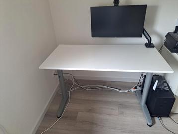 ikea galant bureau  beschikbaar voor biedingen