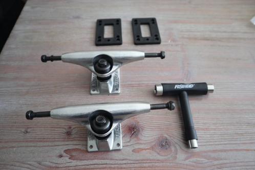 Skateboard Trucks + Skate-Tool + Shockpads, Sport en Fitness, Skateboarden, Nieuw, Skateboard, Verzenden