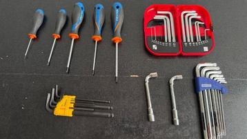 Gereedschapsset – Inbussleutels, Torx sleutels beschikbaar voor biedingen