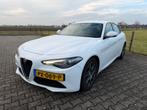 Alfa Romeo Giulia 2.2 JTD 180pk Aut 2017 Wit, Auto's, 745 kg, 1440 kg, 4 cilinders, 179 pk