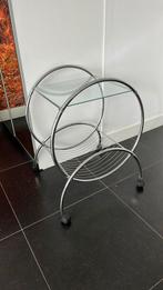 Leuke vintage bijzettafel, Huis en Inrichting, Tafels | Bijzettafels, Ophalen, Minder dan 55 cm, Rond, Zo goed als nieuw