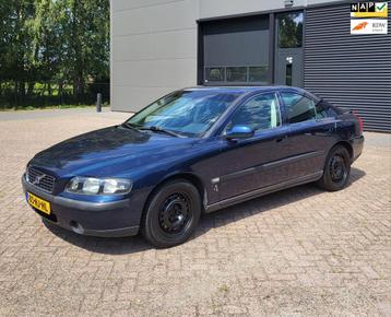 Volvo S60 2.4, Airco, CruisC, Camera, Trekhaak! beschikbaar voor biedingen