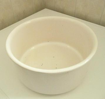 Bloempot wit beschikbaar voor biedingen