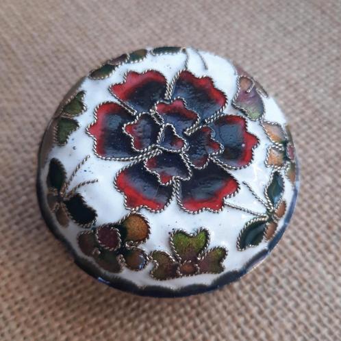 Vintage metaal met emaille doosje, Huis en Inrichting, Woonaccessoires | Overige, Zo goed als nieuw, Ophalen of Verzenden