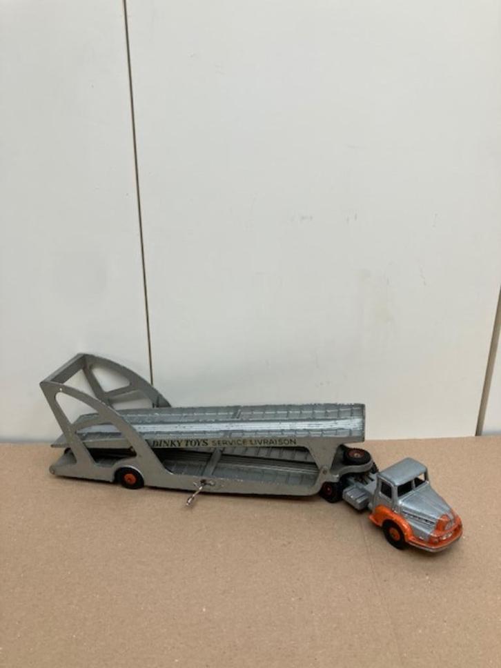 Unic Tracteur Auto Transporter  Dinky  Super Toys  1:43, Hobby en Vrije tijd, Modelauto's | 1:43, Gebruikt, Auto, Dinky Toys, Ophalen of Verzenden