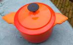 Vintage COUSANCES LE CREUSET Bat Wing fondue pan (G124), Kookpan of Snelkookpan, Gietijzer, Ophalen of Verzenden, Zo goed als nieuw