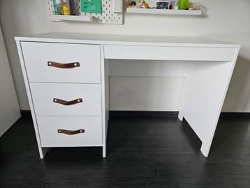 Bureau Bopita Lucca beschikbaar voor biedingen
