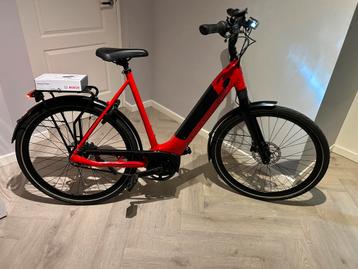 NIEUWSTAAT Gazelle Ultimate C8 2023 61cm 1700km damesfiets beschikbaar voor biedingen