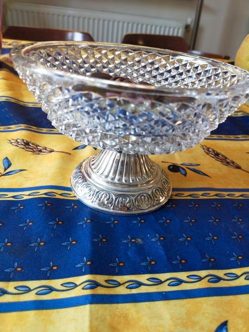 Bonbonnière, bonbon mand, Kühn sterling  Zilveren voetje, Antiek en Kunst, Antiek | Schalen, Ophalen of Verzenden