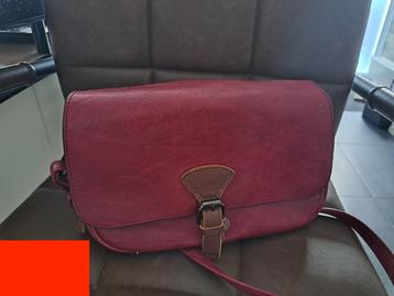 Tas Dames Leer kleur Cerise z.g.a.n. beschikbaar voor biedingen