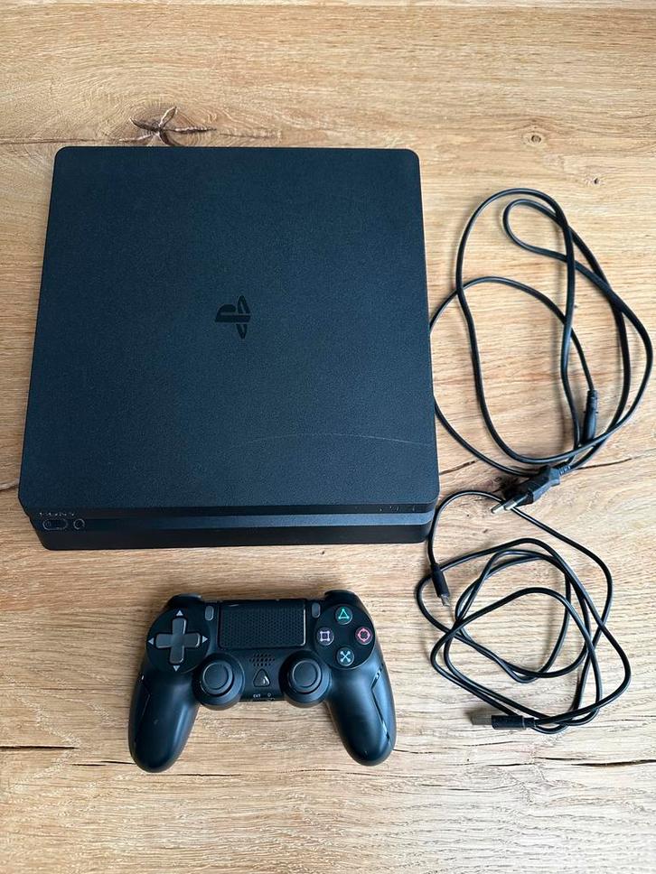 Playstation 4, Spelcomputers en Games, Spelcomputers | Sony PlayStation 4, Zo goed als nieuw, Original, Met 1 controller, Ophalen of Verzenden