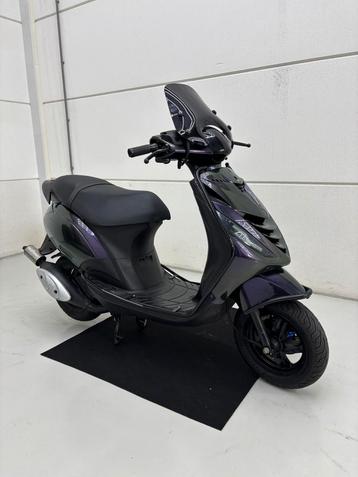 Piaggio Zip 70cc 2020 | Porsche Paars | 6112KM | beschikbaar voor biedingen