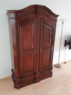 Kersen houten kast, Ophalen