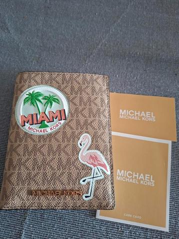Michael Kors jet set travel wallet beschikbaar voor biedingen