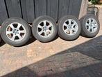 Nette Volvo XC velgen met winterbanden, Auto-onderdelen, Banden en Velgen, Ophalen, 17 inch, Winterbanden, 235 mm