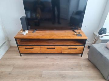 Romaro Meubel - Industrieel Design beschikbaar voor biedingen