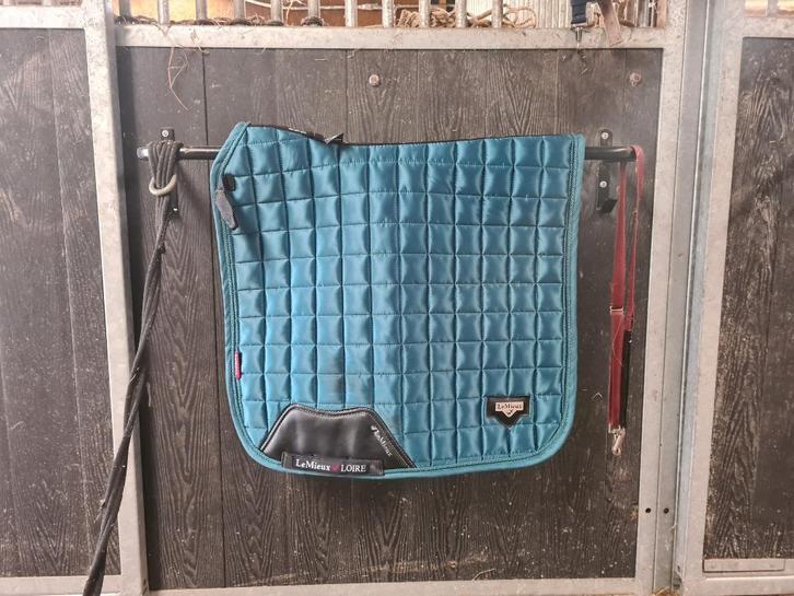 Zadeldek LeMieux Loire Dressage – turquise, Dieren en Toebehoren, Paarden en Pony's | Dekens en Dekjes, Gebruikt, Dekje, Ophalen of Verzenden